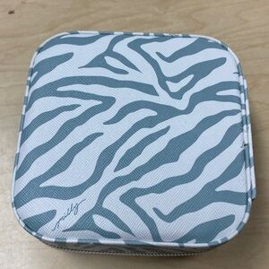 Millie Traveling Jewelry Case